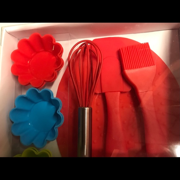 Cupcake Baking Set - Picture 2 of 4